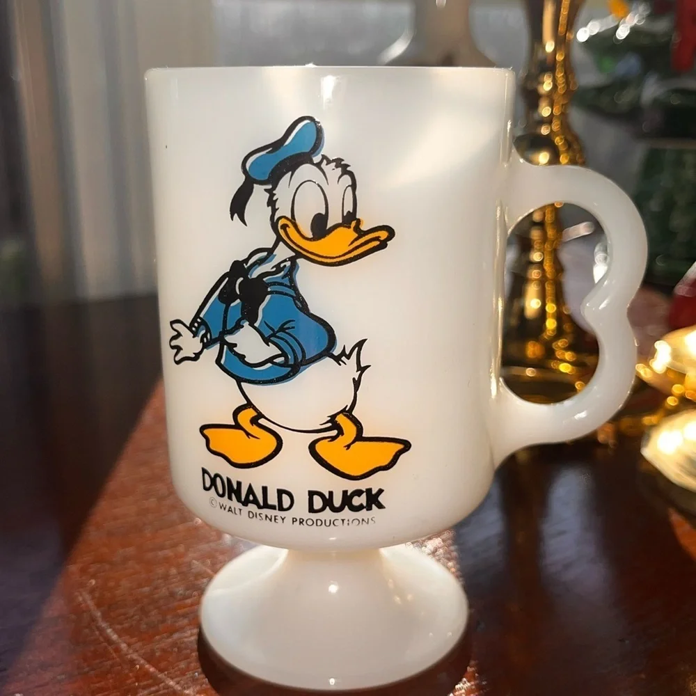 Vintage Disney's Pedestal Mug, Disney's Donald Duck Pedestal Cup, 1980's